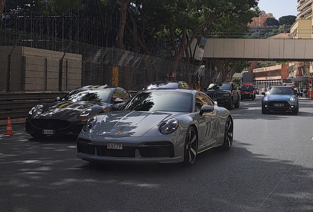 Porsche 992 Sport Classic