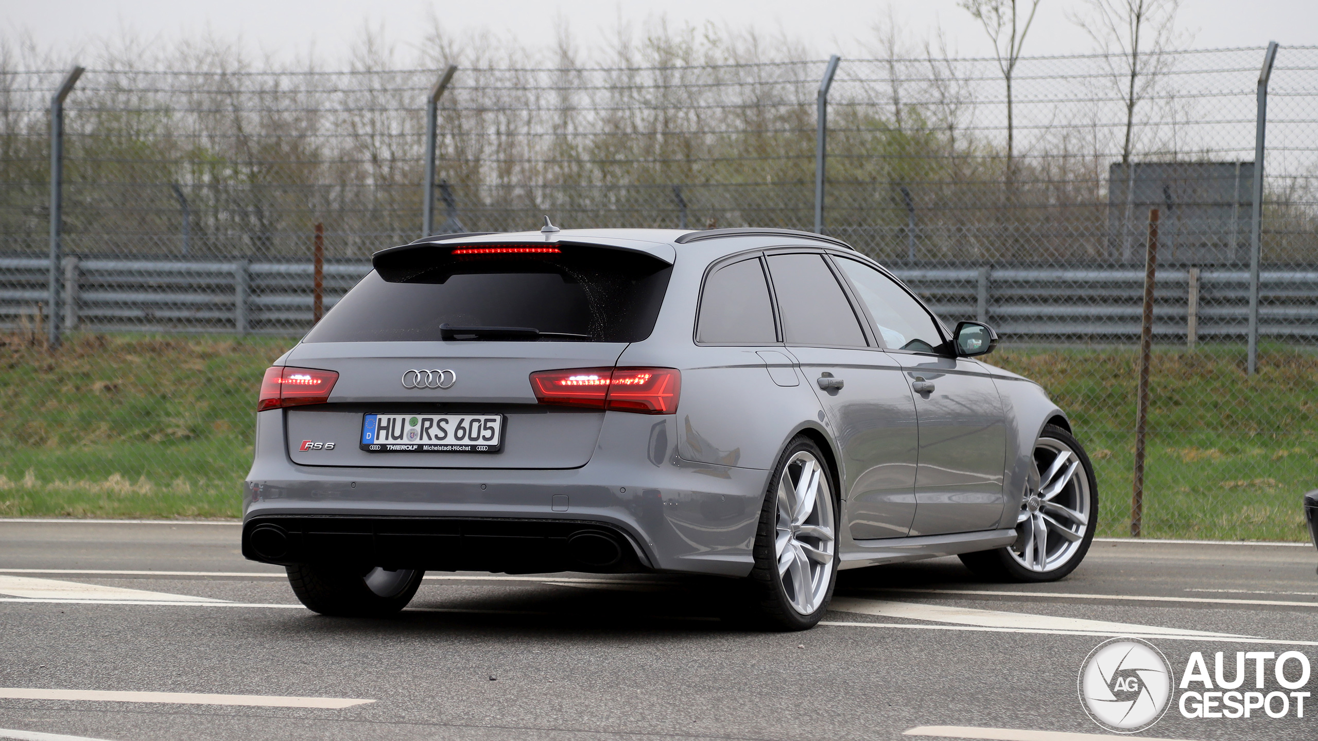 Audi RS6 Avant C7 2015