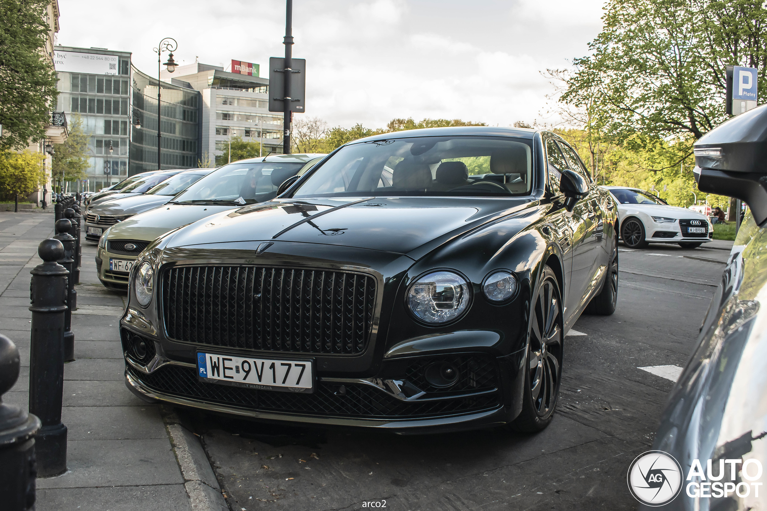 Bentley Flying Spur V8 Azure