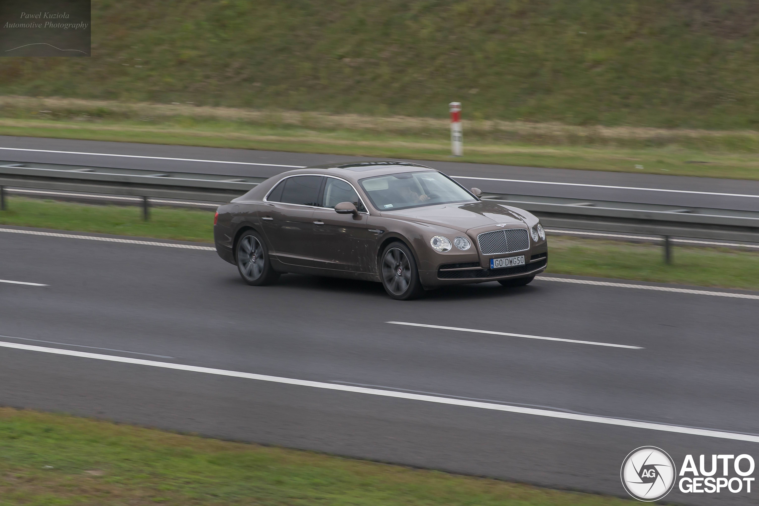 Bentley Flying Spur V8