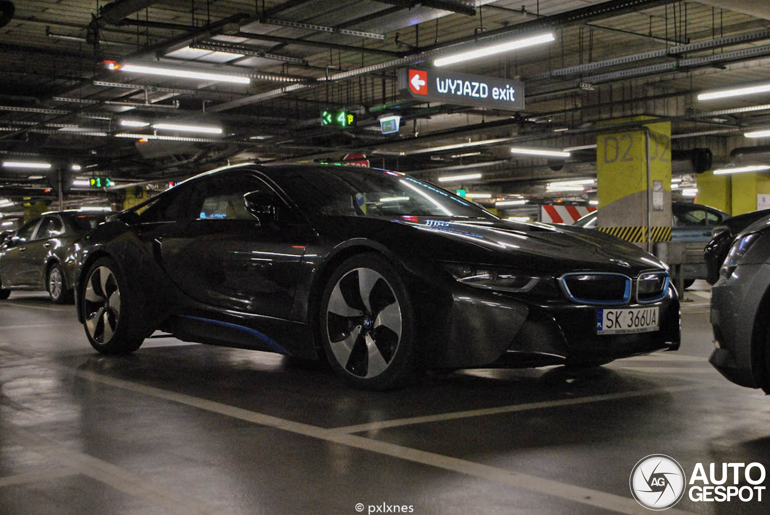 BMW i8 - 18 April 2024 - Autogespot