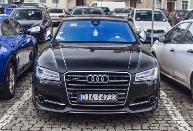 Audi S8 D4