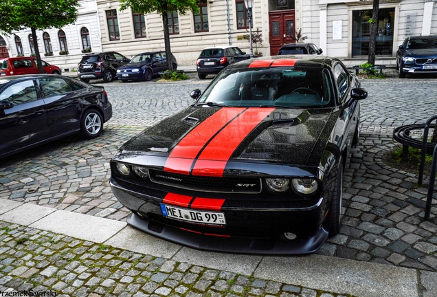 Dodge Challenger SRT-8