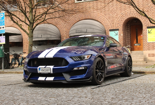 Ford Mustang Shelby GT350 2015