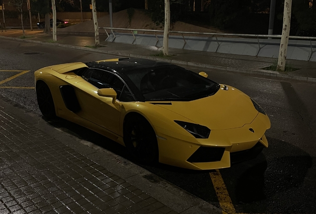 Lamborghini Aventador LP700-4 Roadster