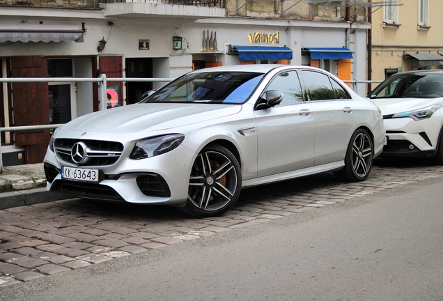 Mercedes-AMG E 63 S W213