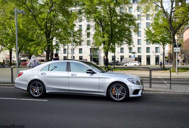 Mercedes-AMG S 63 V222