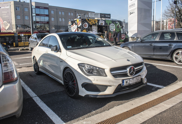 Mercedes-Benz CLA 45 AMG C117