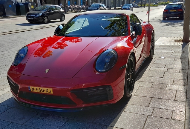 Porsche 992 Carrera 4 GTS Cabriolet