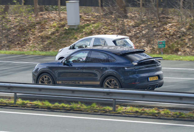 Porsche Cayenne Coupé Turbo E-Hybrid