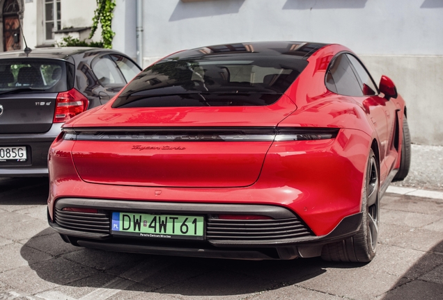 Porsche Taycan Turbo