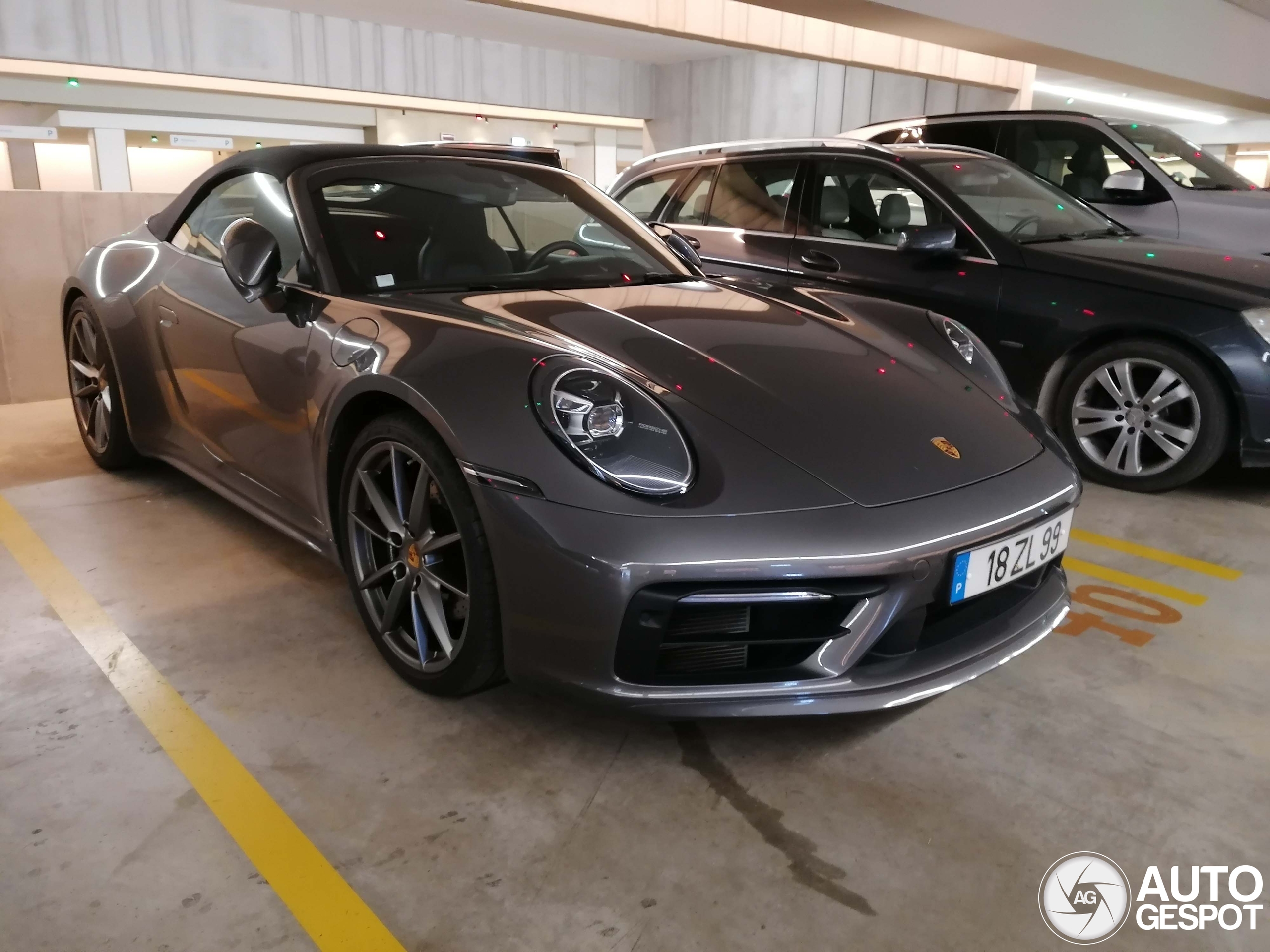 Porsche 992 Carrera 4S Cabriolet