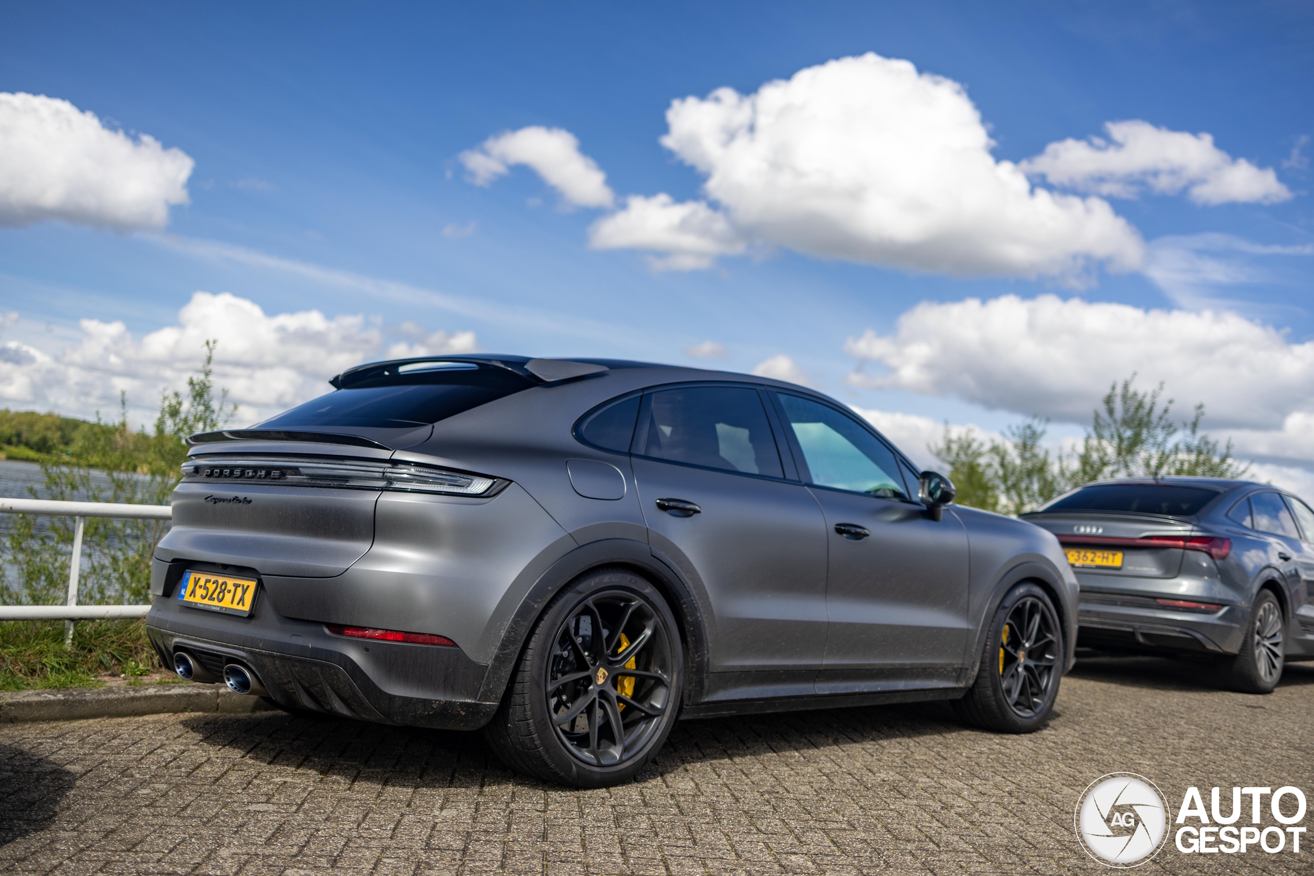 Porsche Cayenne Coupé Turbo E-Hybrid