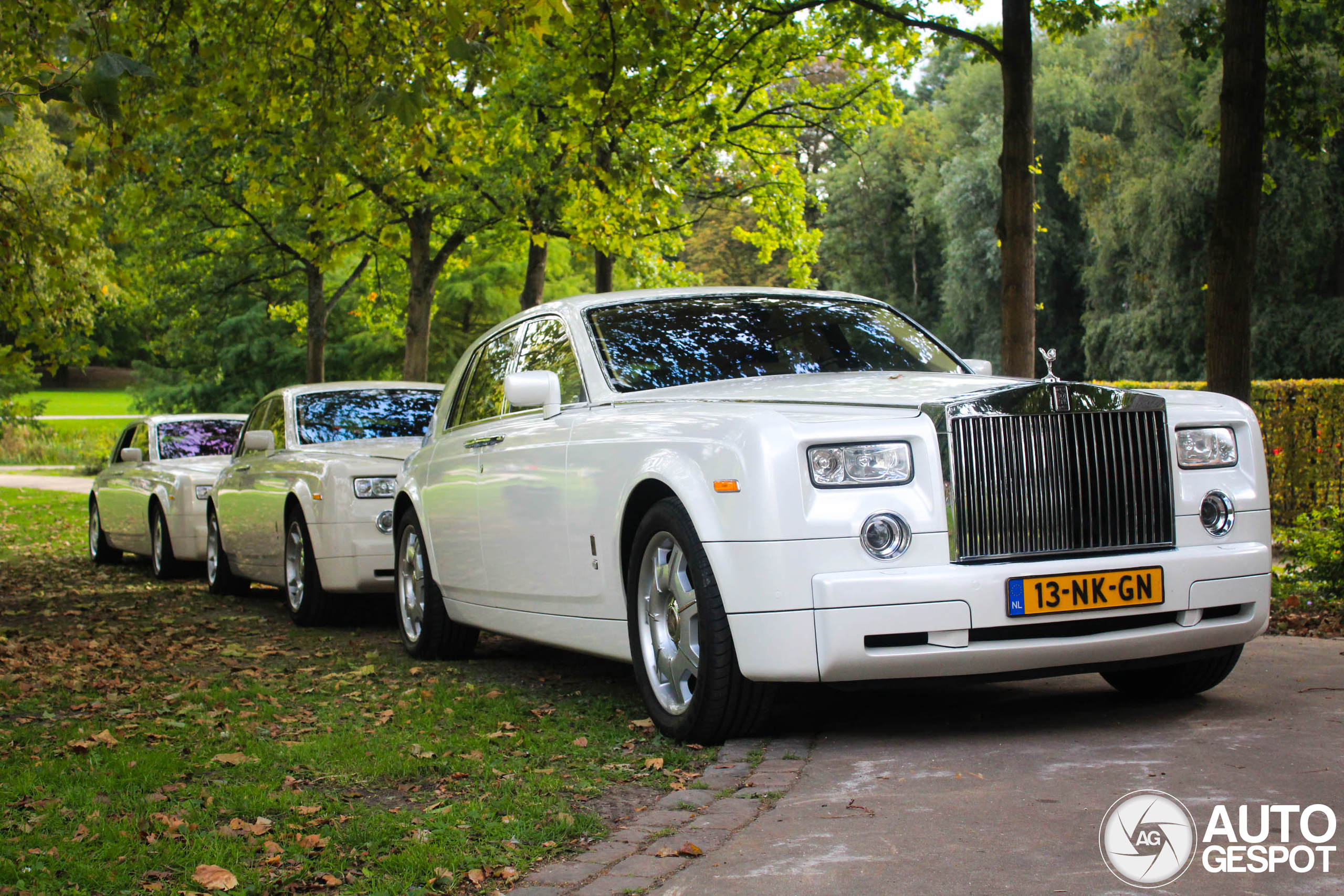 Do you want to arrive like the greatest boss? Then rent these three Phantoms.