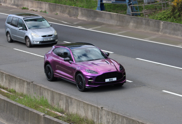 Aston Martin DBX707