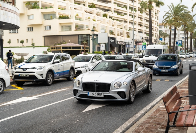 Bentley Continental GTC V8 2020