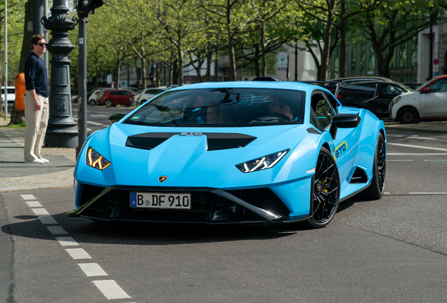 Lamborghini Huracán LP640-2 STO