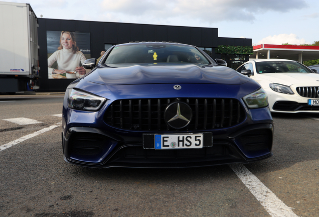 Mercedes-AMG GT 63 S X290