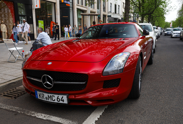 Mercedes-Benz SLS AMG