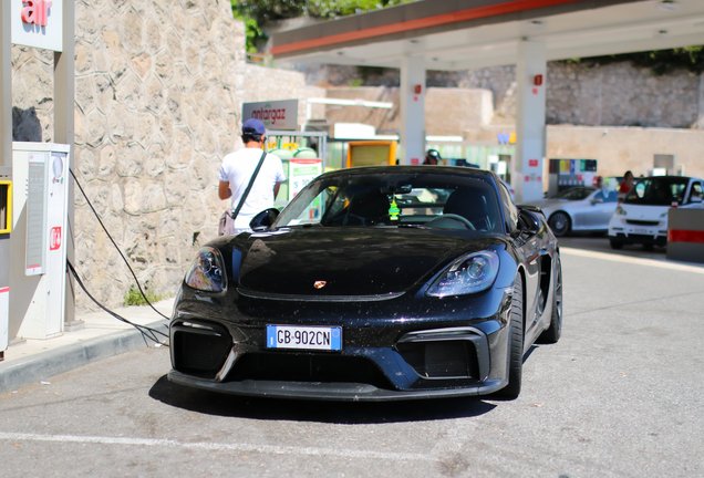 Porsche 718 Cayman GT4