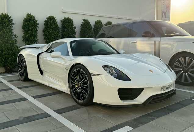 Porsche 918 Spyder Weissach Package