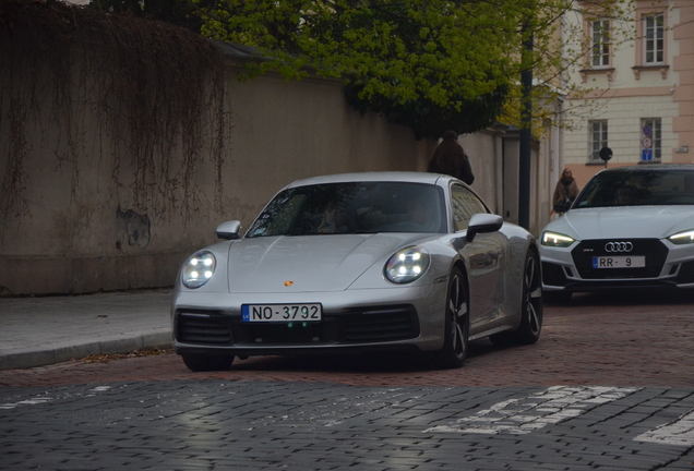 Porsche 992 Carrera 4S