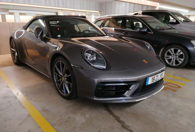 Porsche 992 Carrera 4S Cabriolet