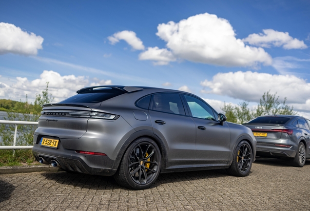 Porsche Cayenne Coupé Turbo E-Hybrid