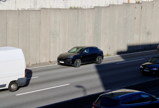 Porsche Cayenne Coupé Turbo S E-Hybrid