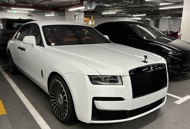 Rolls-Royce Ghost Black Badge 2021