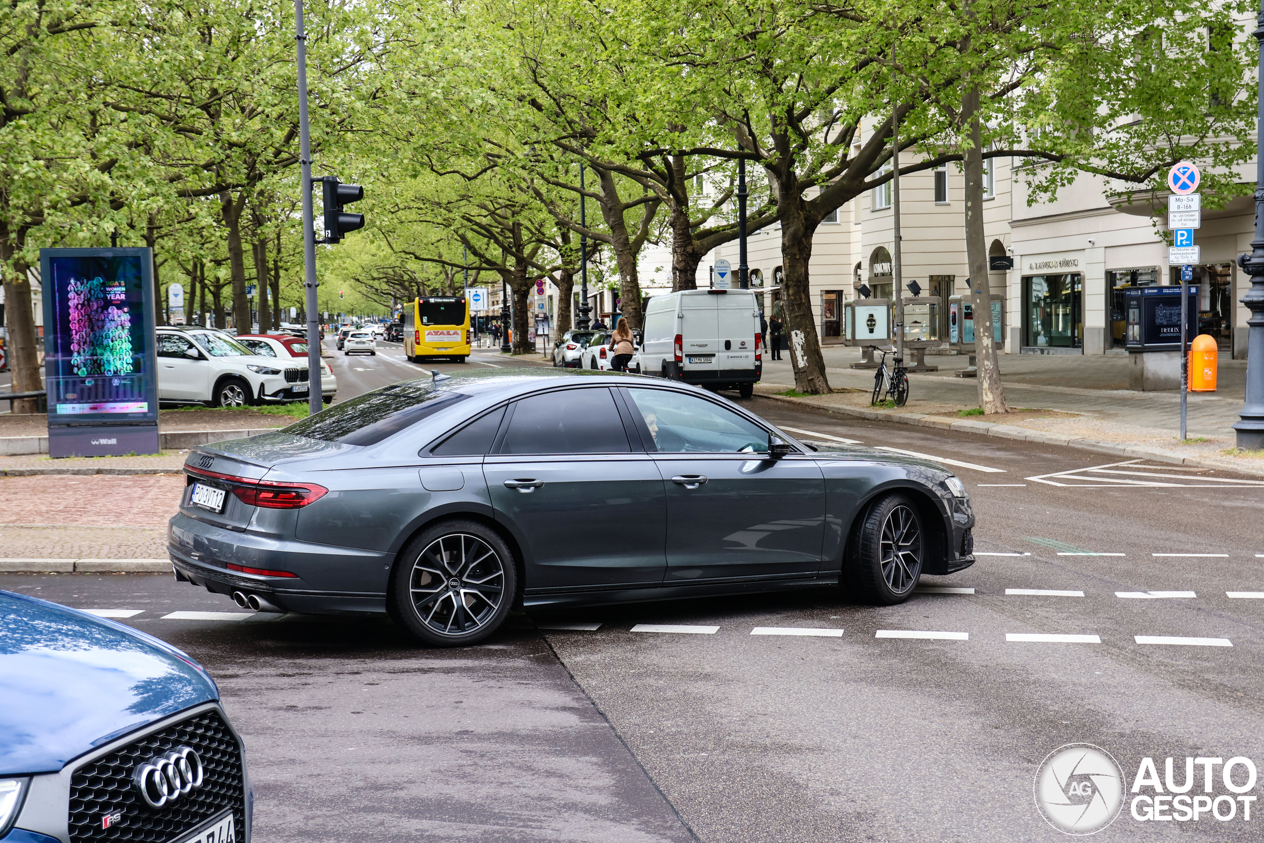 Audi S8 D5