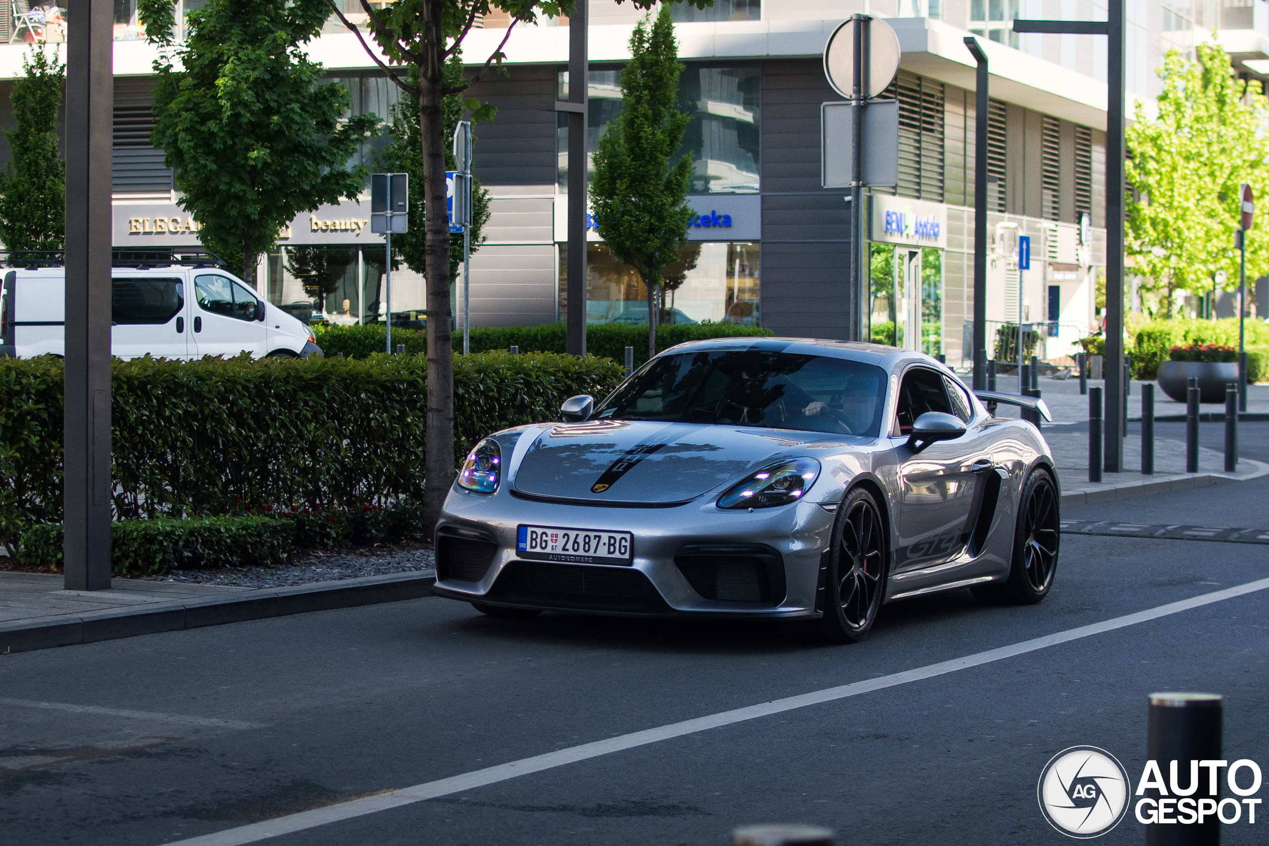 Porsche 718 Cayman GT4