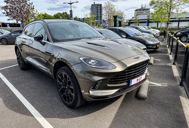 Aston Martin DBX