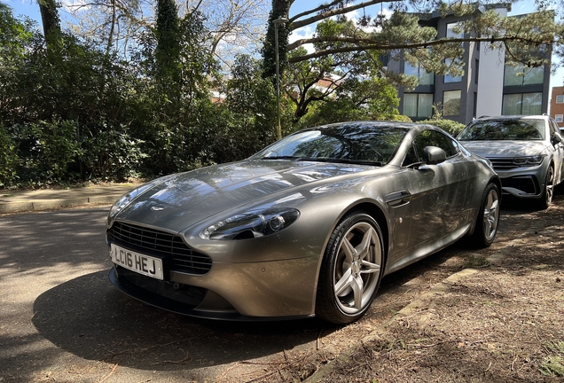 Aston Martin V8 Vantage 2012