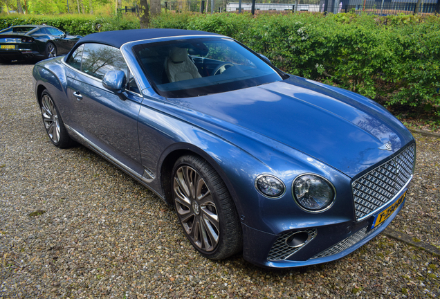 Bentley Continental GTC V8 2020 Mulliner