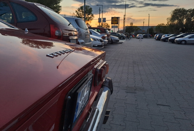 Ferrari 365 GT 2+2