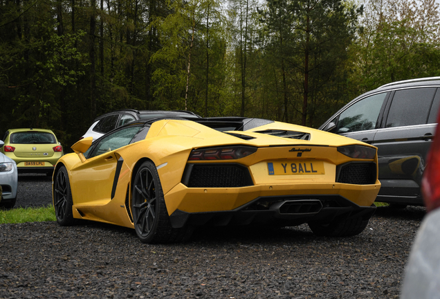 Lamborghini Aventador LP700-4 Roadster