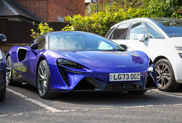 McLaren Artura Spider