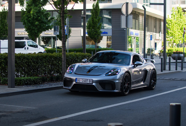 Porsche 718 Cayman GT4