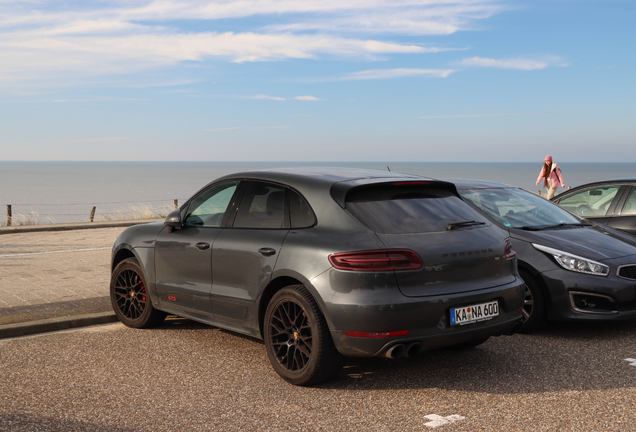 Porsche 95B Macan GTS