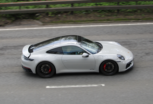 Porsche 992 Carrera 4 GTS