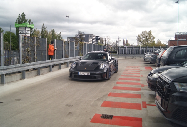 Porsche 992 GT3 RS Weissach Package