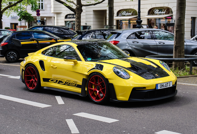 Porsche 992 GT3 RS Weissach Package