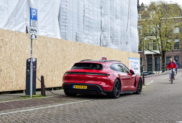 Porsche Taycan GTS Sport Turismo