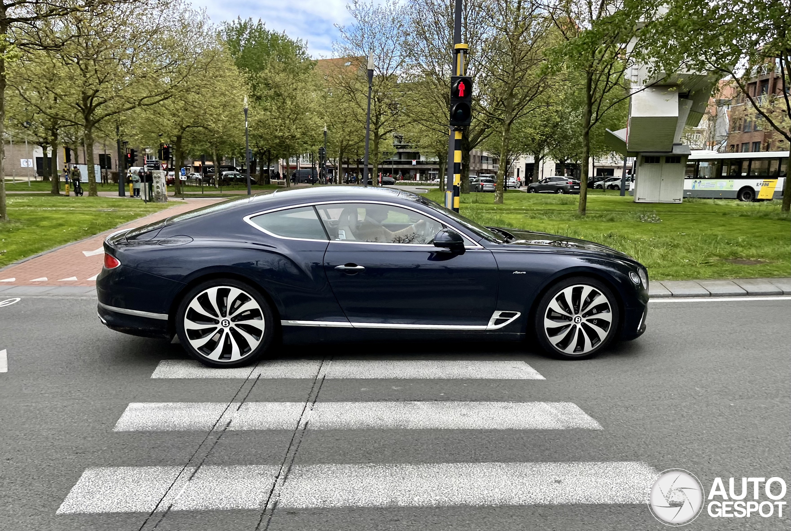 Bentley Continental GT V8 Azure 2024