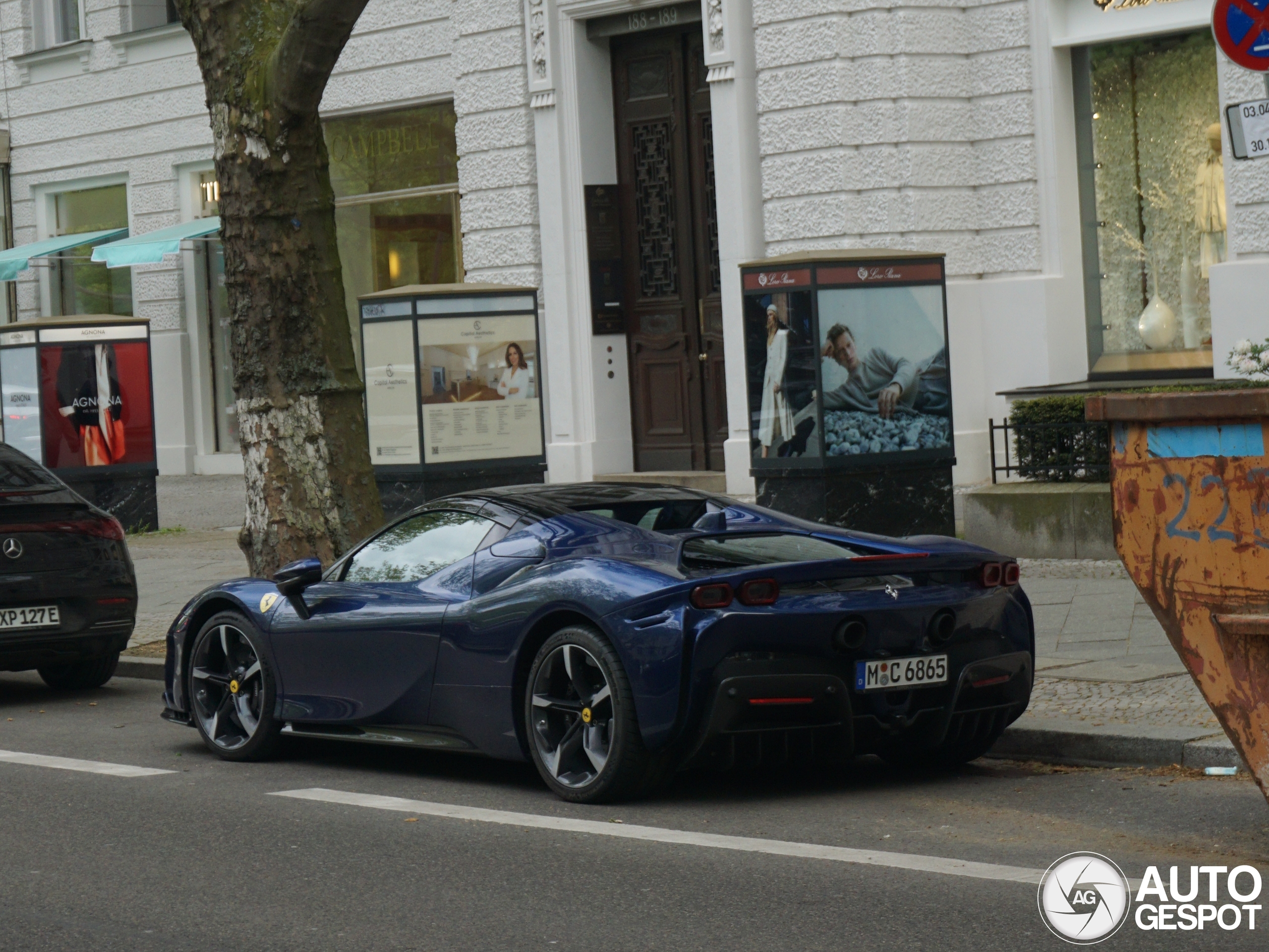 Ferrari SF90 Spider