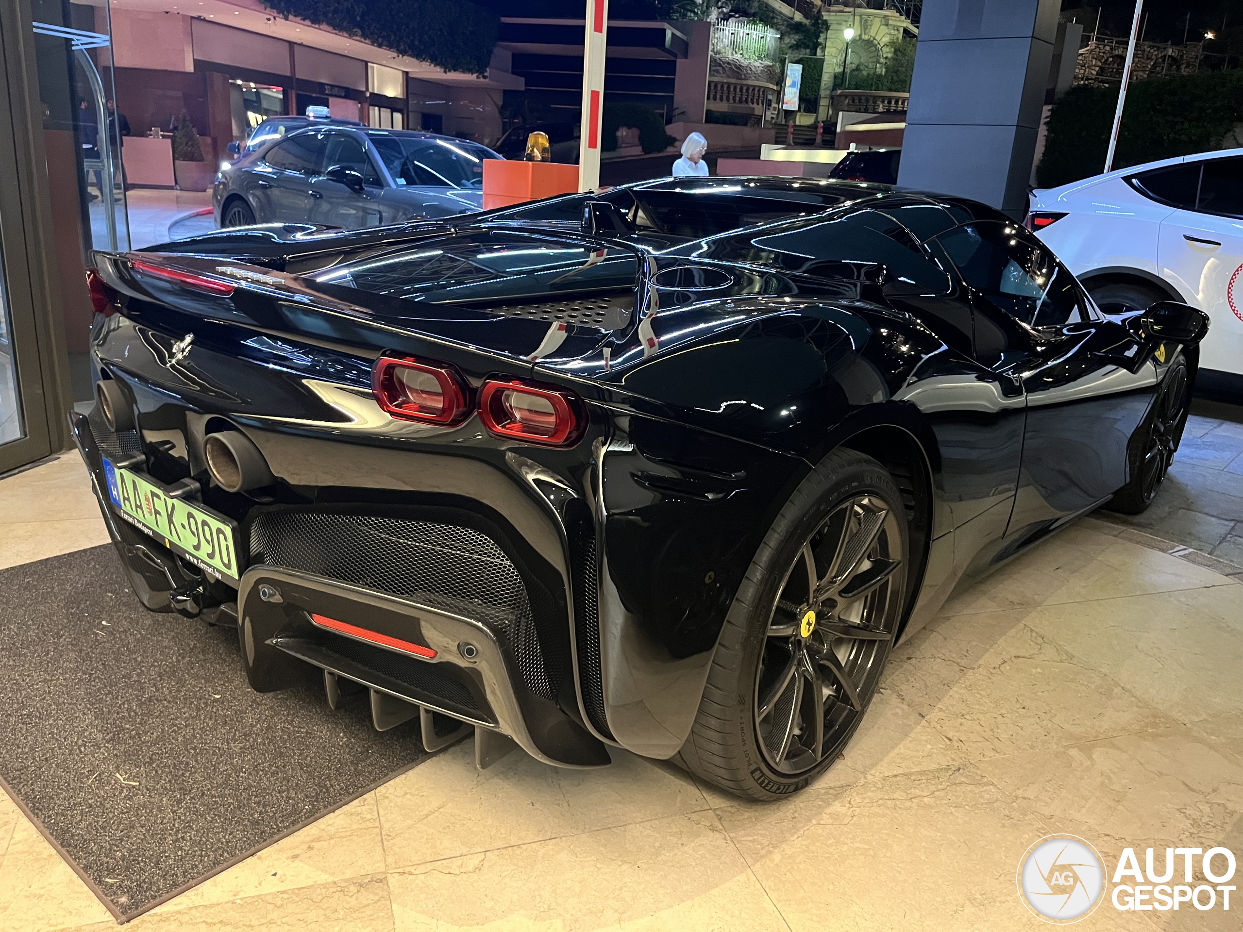 Ferrari SF90 Spider