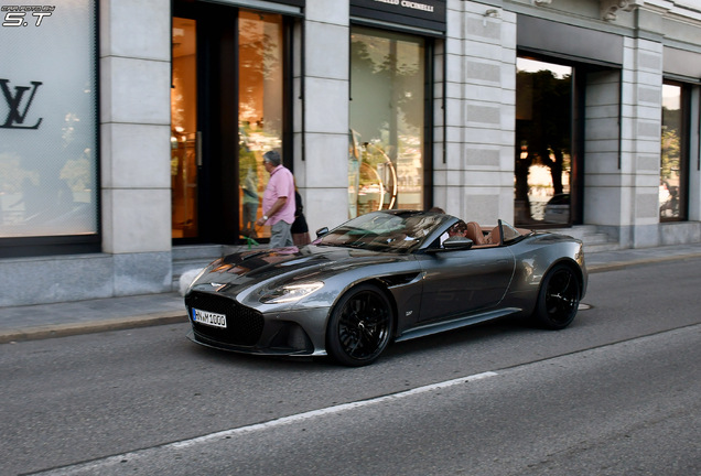 Aston Martin DBS Superleggera Volante