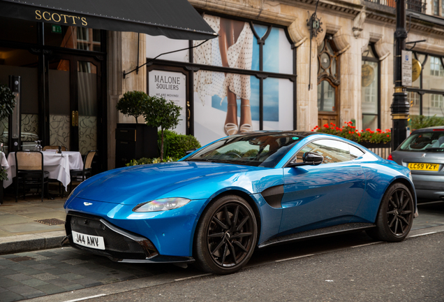 Aston Martin V8 Vantage 2018