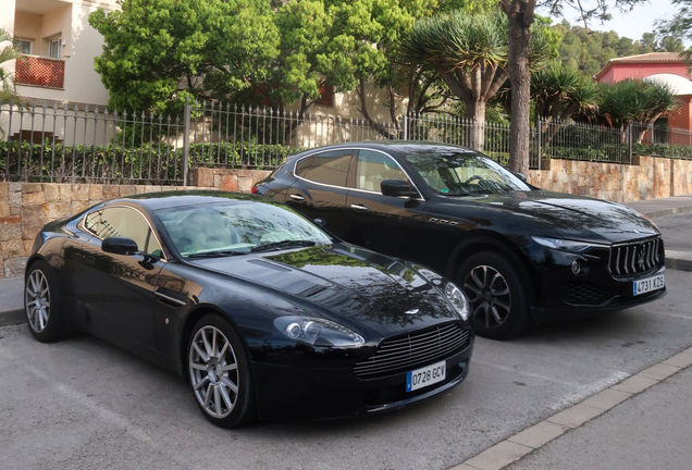 Aston Martin V8 Vantage